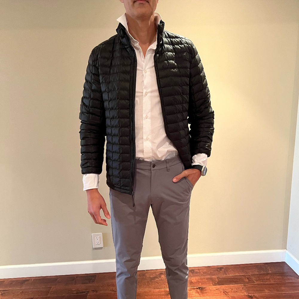 The North Face Leightweight Black Puffer Jacket